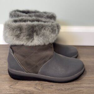 Clarks Women's Cabrini Reef Snow Boot Size 6.5